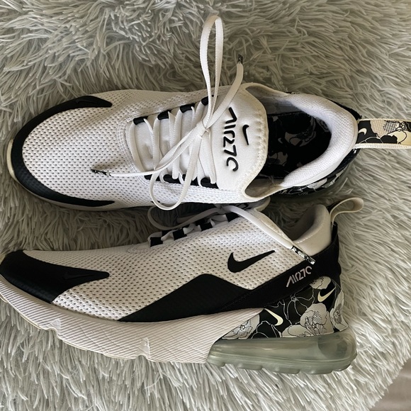 Nike Air Max 270 Floral LIMITED ADDITIONS! - Picture 2 of 7